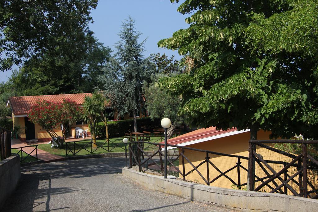 Borgo San Cosmo Tropea Bed & Breakfast Brattiro Ngoại thất bức ảnh