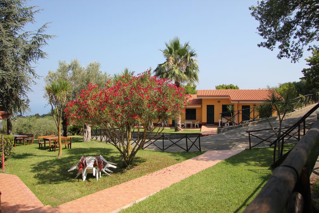 Borgo San Cosmo Tropea Bed & Breakfast Brattiro Ngoại thất bức ảnh