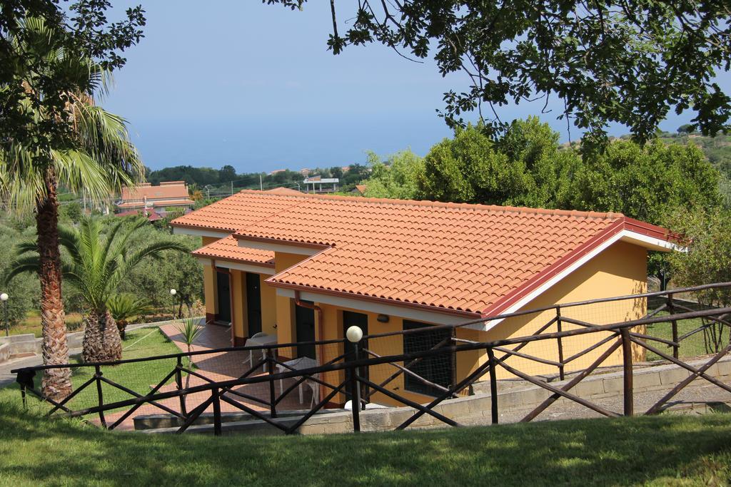 Borgo San Cosmo Tropea Bed & Breakfast Brattiro Ngoại thất bức ảnh