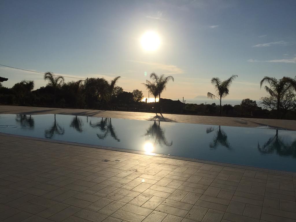 Borgo San Cosmo Tropea Bed & Breakfast Brattiro Ngoại thất bức ảnh
