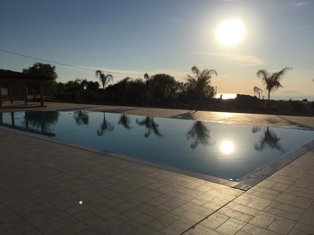 Borgo San Cosmo Tropea Bed & Breakfast Brattiro Ngoại thất bức ảnh
