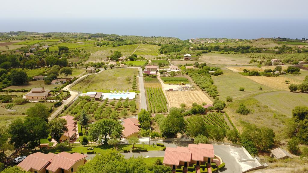 Borgo San Cosmo Tropea Bed & Breakfast Brattiro Ngoại thất bức ảnh
