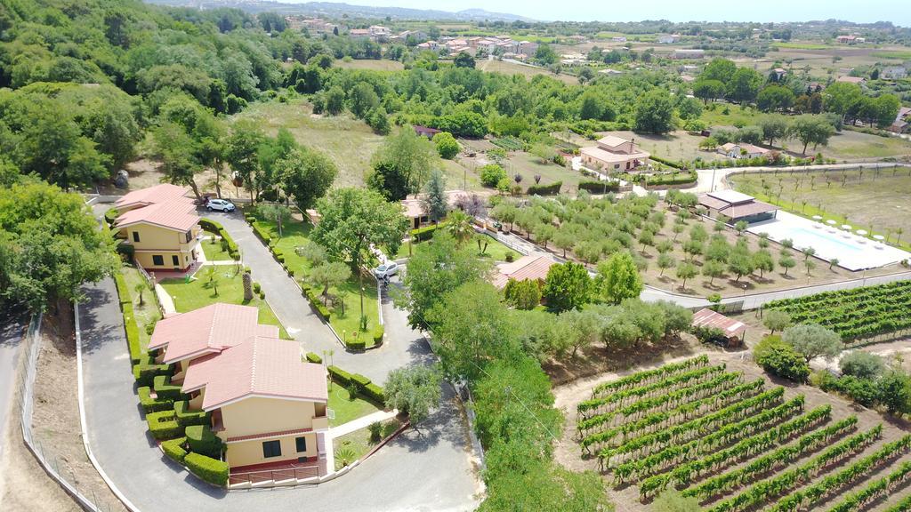Borgo San Cosmo Tropea Bed & Breakfast Brattiro Ngoại thất bức ảnh