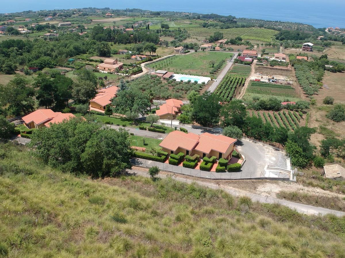 Borgo San Cosmo Tropea Bed & Breakfast Brattiro Ngoại thất bức ảnh